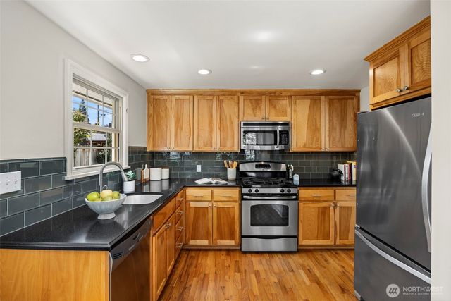 3321 35th Avenue S, Seattle, WA 98144