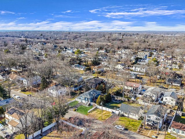 47 2nd Street, Ronkonkoma, NY 11779