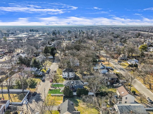 47 2nd Street, Ronkonkoma, NY 11779