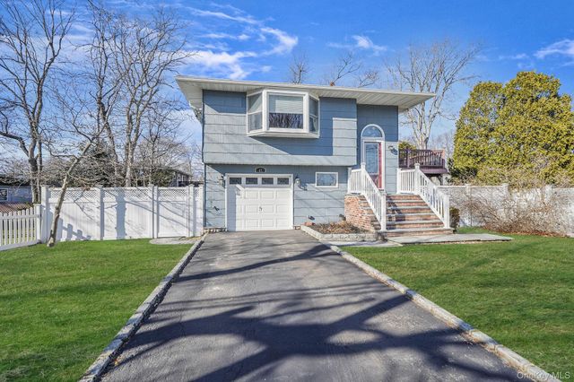 47 2nd Street, Ronkonkoma, NY 11779