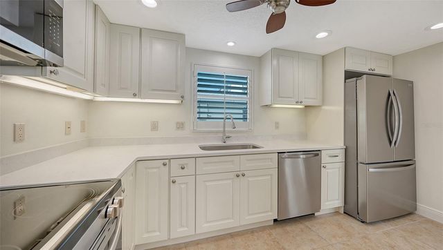 6140 MIDNIGHT PASS ROAD C-2, Sarasota, FL 34242