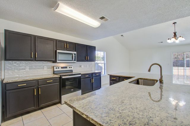 109 Brogun Loch Trail, Goose Creek, SC 29445