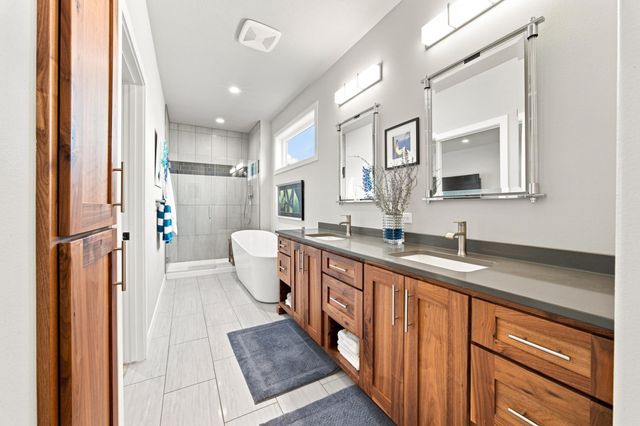 4150 Furnberg Place S, Fargo, ND 58104