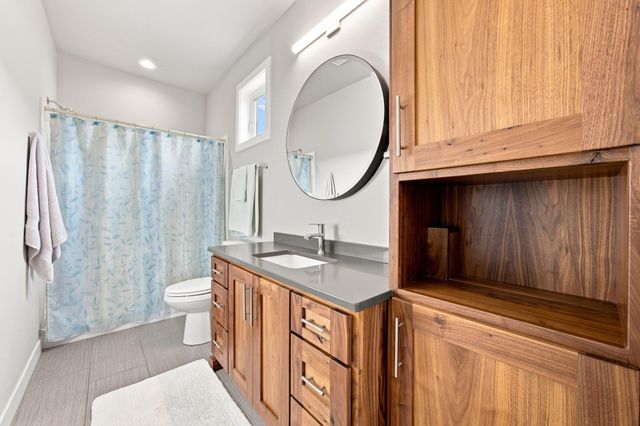 4150 Furnberg Place S, Fargo, ND 58104