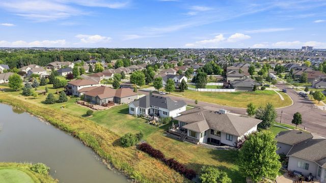 4150 Furnberg Place S, Fargo, ND 58104