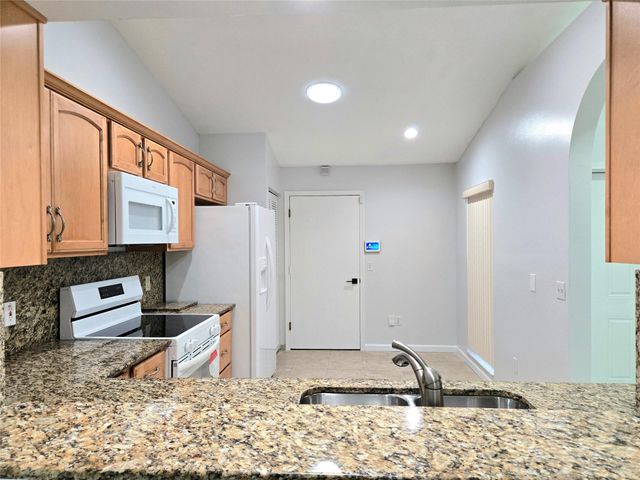 5912 NW 93rd Ter, Tamarac, FL 33321