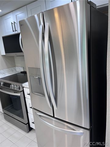 11249 W Bayshore Drive, Crystal River, FL 34429