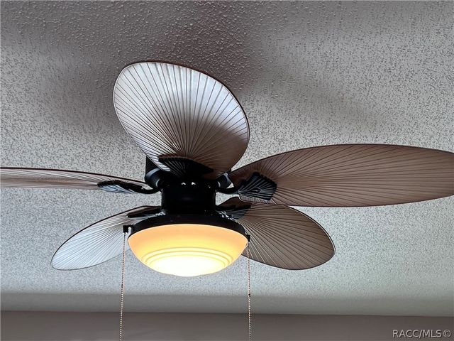 11249 W Bayshore Drive, Crystal River, FL 34429