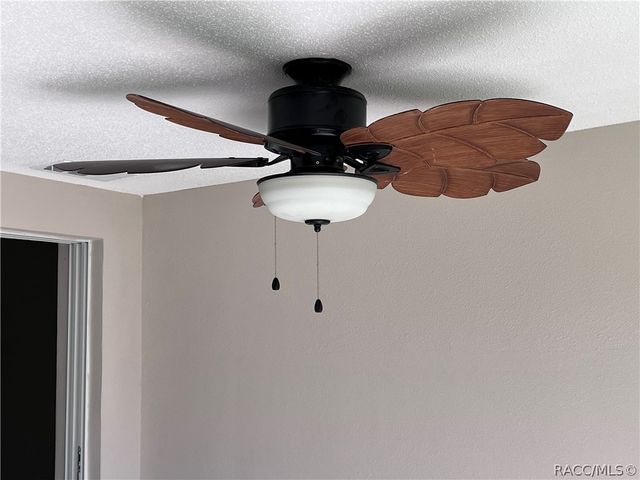 11249 W Bayshore Drive, Crystal River, FL 34429