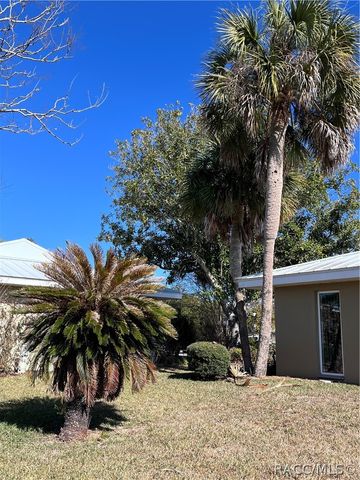 11249 W Bayshore Drive, Crystal River, FL 34429