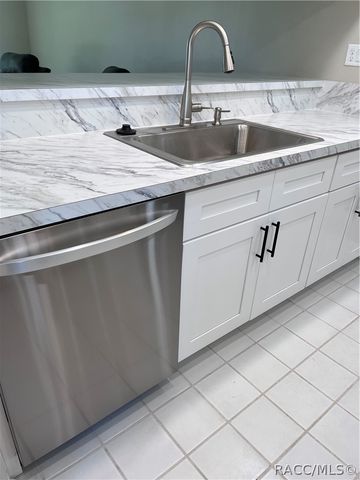 11249 W Bayshore Drive, Crystal River, FL 34429