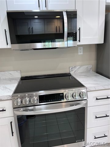 11249 W Bayshore Drive, Crystal River, FL 34429