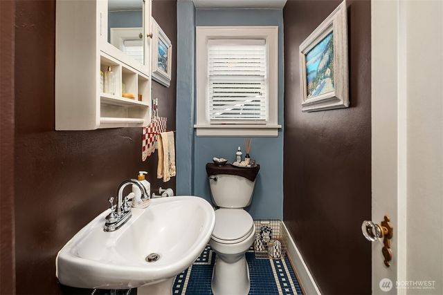 9225 Olympic View Drive, Edmonds, WA 98020