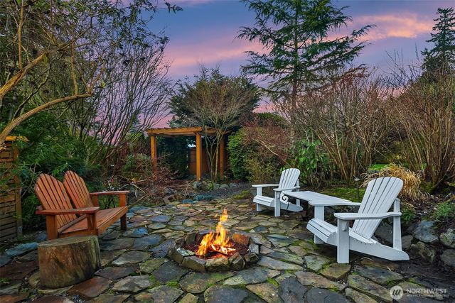 9225 Olympic View Drive, Edmonds, WA 98020