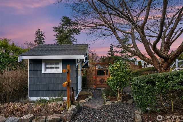 9225 Olympic View Drive, Edmonds, WA 98020