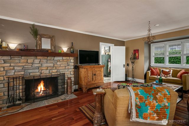 9225 Olympic View Drive, Edmonds, WA 98020