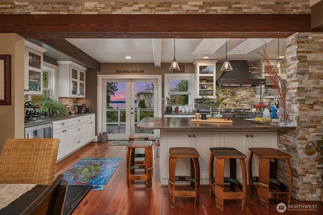 9225 Olympic View Drive, Edmonds, WA 98020