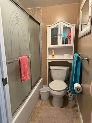 17021 N Bay Rd 318, Sunny Isles Beach, FL 33160