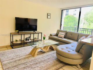 17021 N Bay Rd 318, Sunny Isles Beach, FL 33160