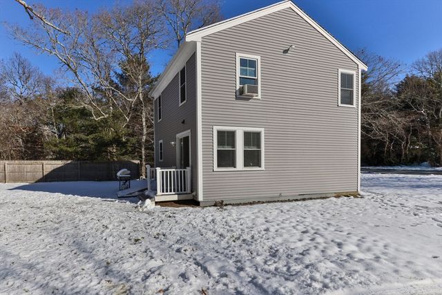 1597 Santuit-Newtown Rd, Barnstable, MA 02635