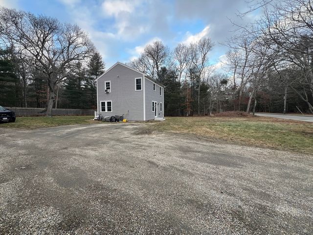 1597 Santuit-Newtown Rd, Barnstable, MA 02635