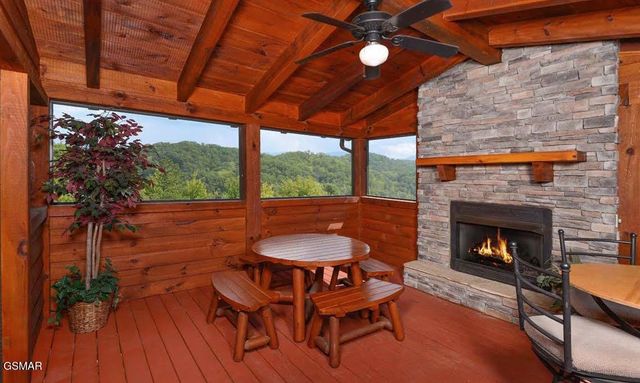3764 Ivy Way, Sevierville, TN 37876