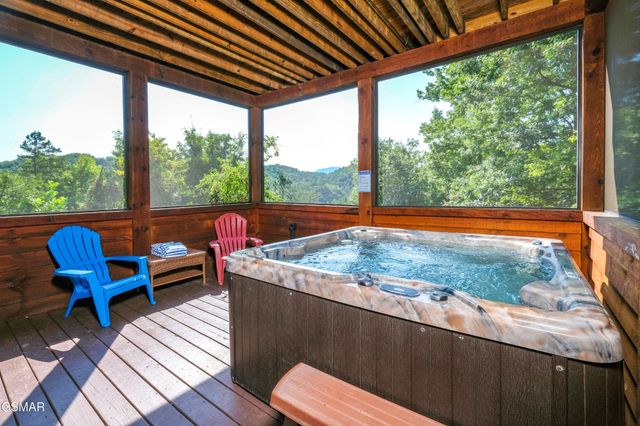 3764 Ivy Way, Sevierville, TN 37876