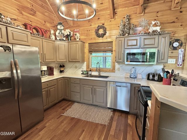 3764 Ivy Way, Sevierville, TN 37876