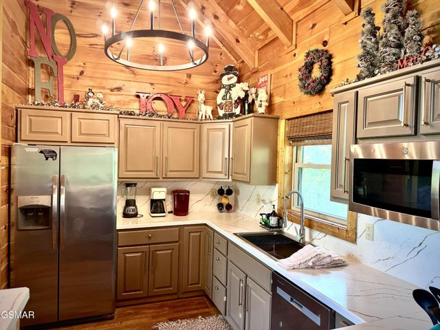 3764 Ivy Way, Sevierville, TN 37876