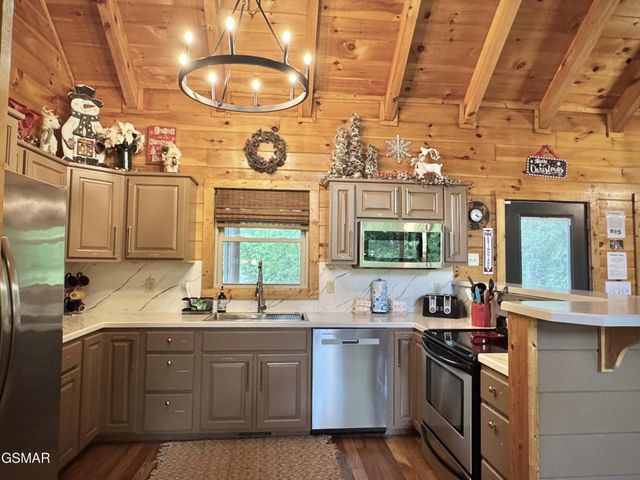 3764 Ivy Way, Sevierville, TN 37876