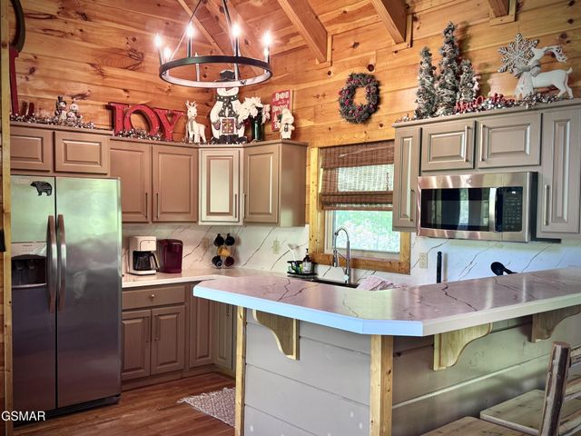3764 Ivy Way, Sevierville, TN 37876