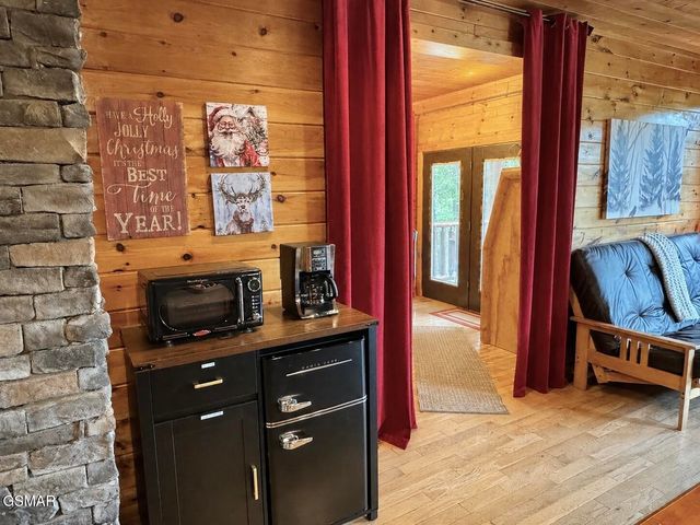 3764 Ivy Way, Sevierville, TN 37876