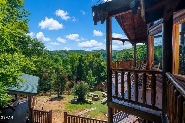 3764 Ivy Way, Sevierville, TN 37876