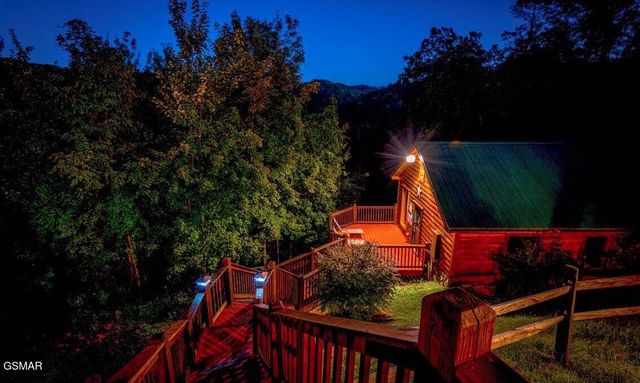 3764 Ivy Way, Sevierville, TN 37876