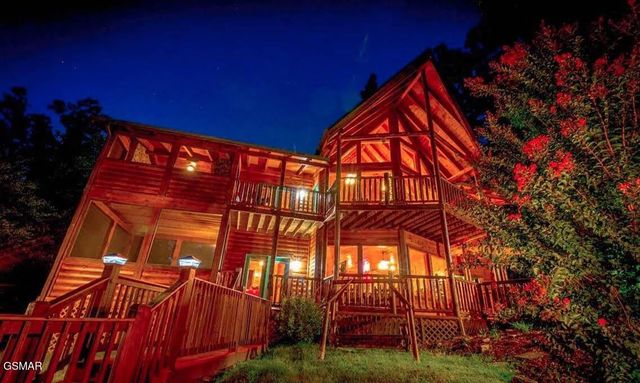 3764 Ivy Way, Sevierville, TN 37876