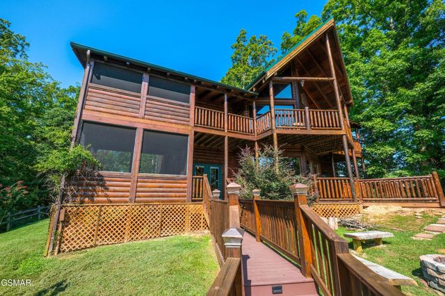 3764 Ivy Way, Sevierville, TN 37876