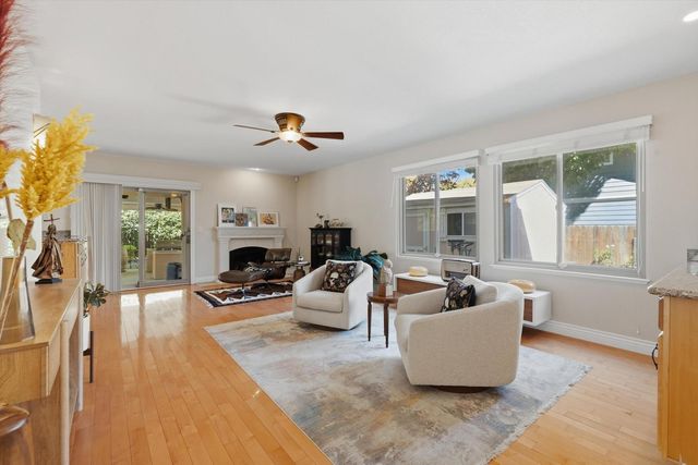 371 Rivertree, Sacramento, CA 95831