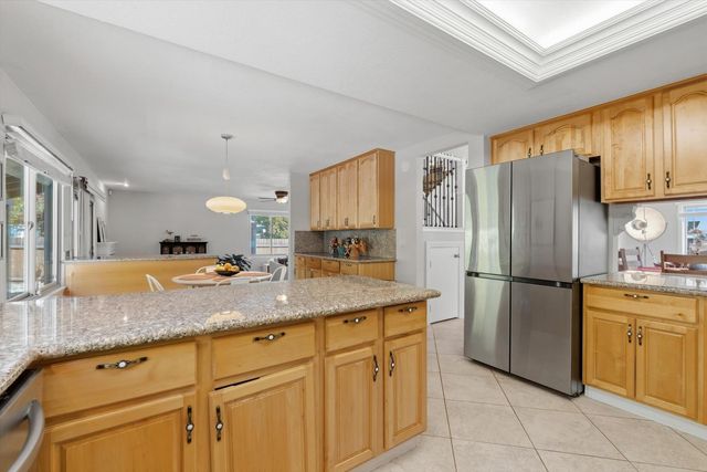 371 Rivertree, Sacramento, CA 95831