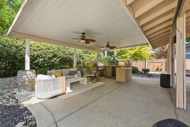371 Rivertree, Sacramento, CA 95831