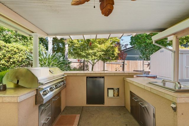371 Rivertree, Sacramento, CA 95831