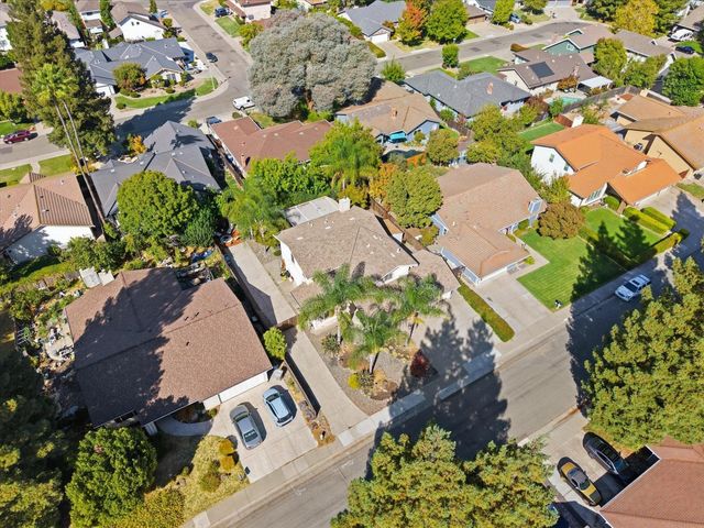 371 Rivertree, Sacramento, CA 95831