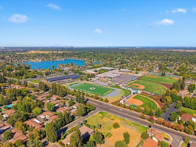 371 Rivertree, Sacramento, CA 95831
