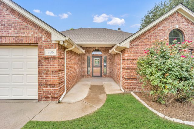 706 Janis Street, Granbury, TX 76049