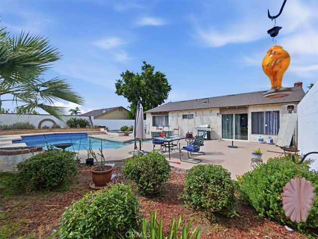 900 Cortez, Corona, CA 92882