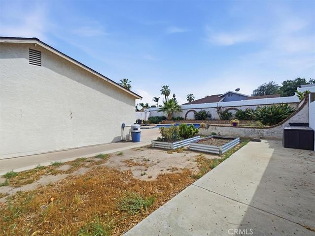 900 Cortez, Corona, CA 92882