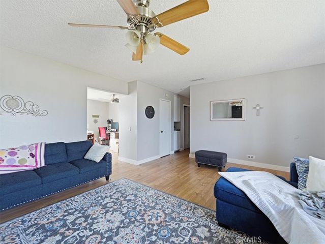 900 Cortez, Corona, CA 92882