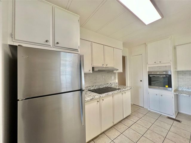 222 HAWTHORNE BOULEVARD, Leesburg, FL 34748