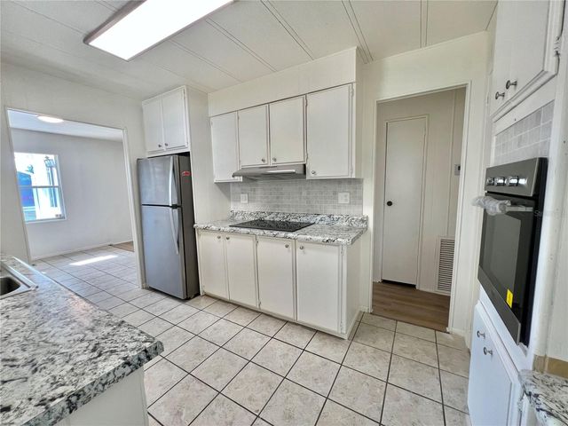 222 HAWTHORNE BOULEVARD, Leesburg, FL 34748