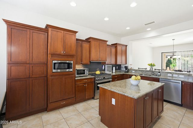 26657 W MOHAWK Lane, Buckeye, AZ 85396