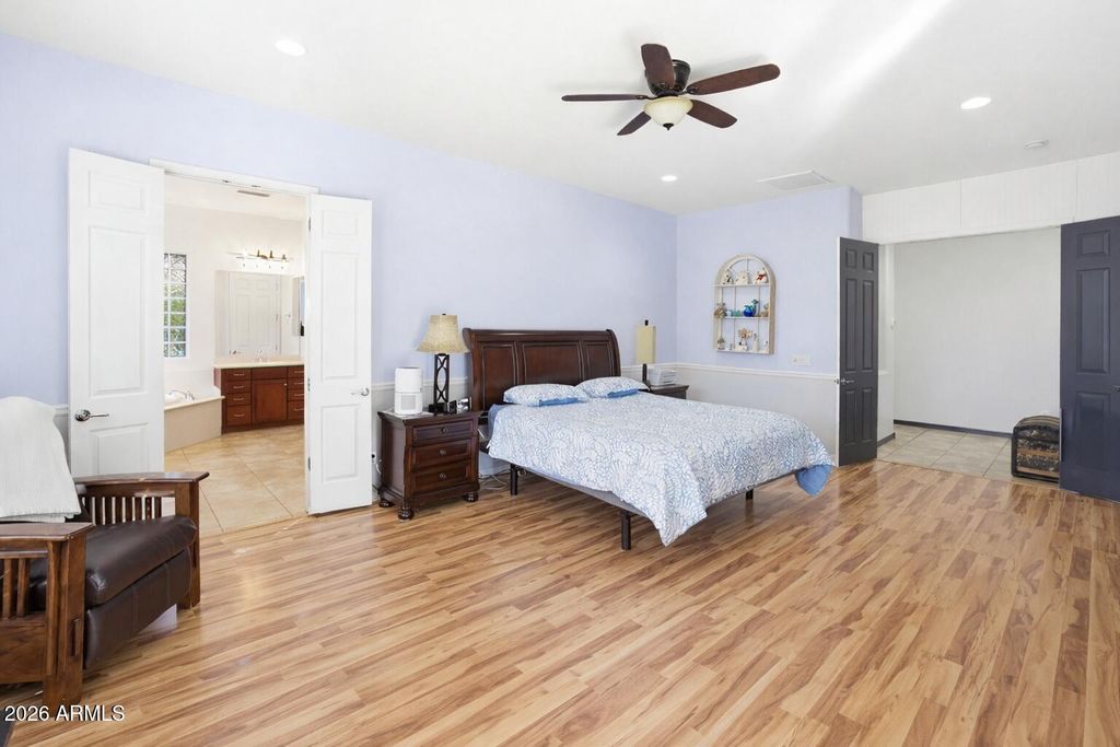 Image 17 of property listing at 26657 W MOHAWK Lane, Buckeye, AZ 85396